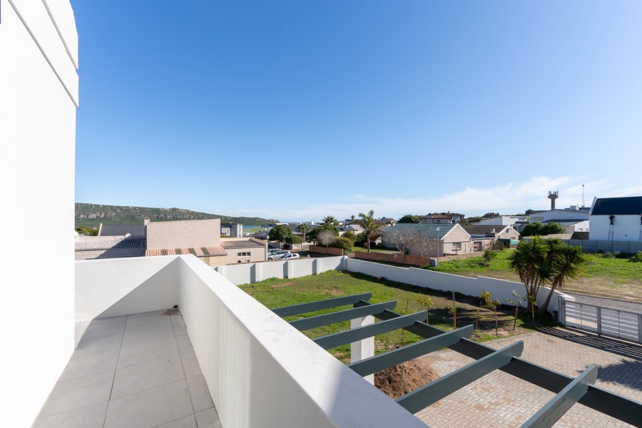 5 Bedroom Property for Sale in Myburgh Park Western Cape